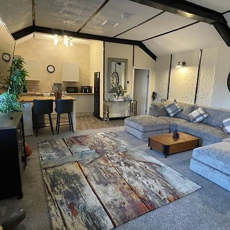 The Coach House At The Bull Inn Milton Keynes Extérieur photo