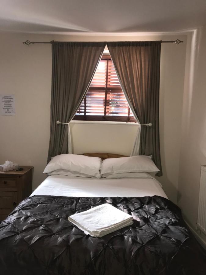 The Coach House At The Bull Inn Milton Keynes Extérieur photo