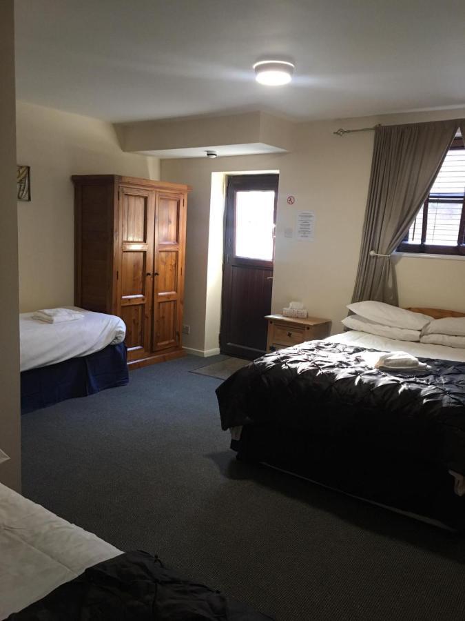 The Coach House At The Bull Inn Milton Keynes Extérieur photo